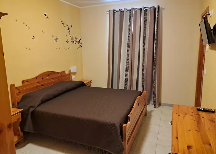 Grotta Dei Colombi 2* Сканно